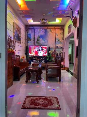 NHÀ LẦU MẶT TIỀN ĐƯỜNG GẦN CHỢ PHÚ MỸ