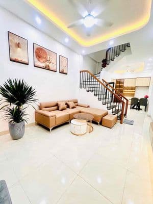 Siêu Hiếm, Phái Đài Láng, 2 Thoáng, Ngõ Thông, Full đồ, Gần Sát Phố