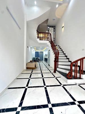 Nhà 60m², 5 tầng, 5 ngủ gần Linh Đàm