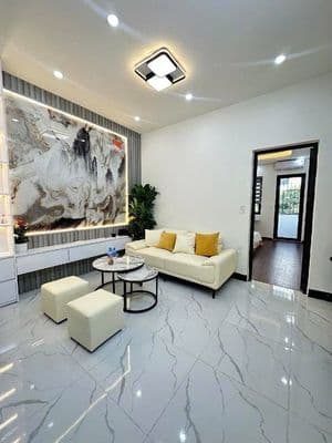 Nhà ở vừa ở vừa cho thuê gần ĐH Công Nghệ 5.XX tỷ