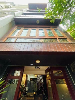Bán nhà đẹp Lạc Long Quân, 52m2, 6 tầng, gara ô tô, kinh doanh