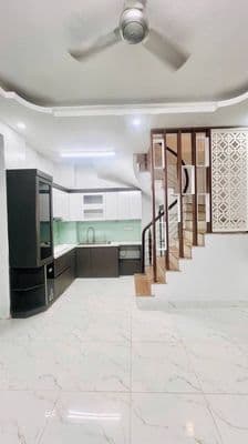 Bán nhà đẹp 32m2, 5 tầng, 2 mặt thoáng, Lĩnh Nam, Hà Nội