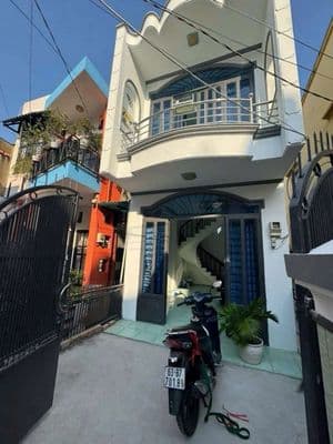 bán nha 2 tang hẻm trước nhà rộng 3.5 m hẻm thông tứ trung