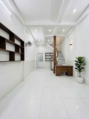 LÝ THÁI TỔ NGAY BV NHI ĐỒNG - NỞ HẬU 8M - 6PN KHÉP KÍN SÁT MẶT TIỀN .