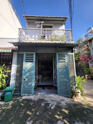 BÁN NHÀ LÔ GÓC 2 MẶT HẺM XE HƠI TẬN CỬA GIÁ CHỈ NHỈNH 3 TỶ