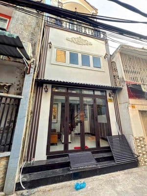 NHÀ VỊ TRÍ ĐẸP HẺM 90 HÙNG VƯƠNG,NGAY PHƯỜNG ĐIỂM NINH KIỀU