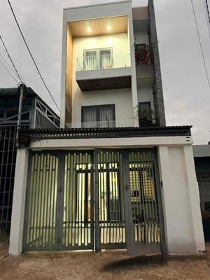 Bán nhà mặt tiền phùng hưng