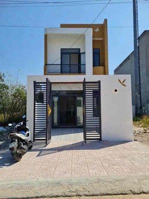 Trả nợ ngân hàng, cần bán gấp nhà lầu cuối đường Đồng Khởi