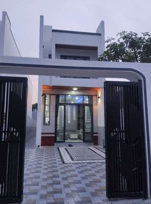 Bán nhà mới xây 2 tầng Đương Tỉnh Lộ 9 Mỹ Hạnh Nam Đức Hoà Giá 2,799ty