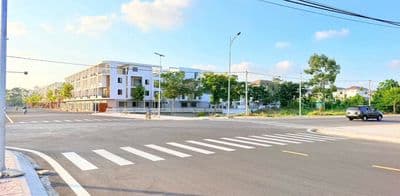 Cần Bán đất mặt tiền đường D10