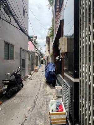 Bán nhà gần mặt tiền Hồ Hảo Hớn, Quận 1
