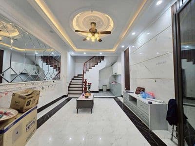TT Cầu Giấy, ngõ thông, gần oto, xây mới, thoáng sáng, ở luôn 38m*5T