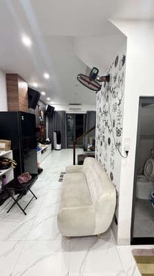 Bán nhà TKTQ, 4.1m x 11m, sát mặt tiền, chỉ hơn 5 tỷ xíu thương lượng