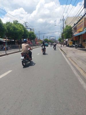 nhà lê văn quới 3ty5 36m2 , sổ hồng riêng, hoàn công đủ,không lộ giới