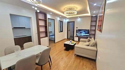 Bán TT Hoàng Quốc Việt, nhà siêu đẹp, thoáng, 2 ngủ khách bếp full NT