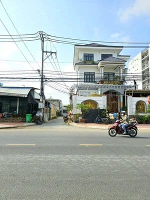 Nhà phố 107m²,Hẻm Xe Hơi, Ngang 7m, Gần chợ Lò Lu, Q9.