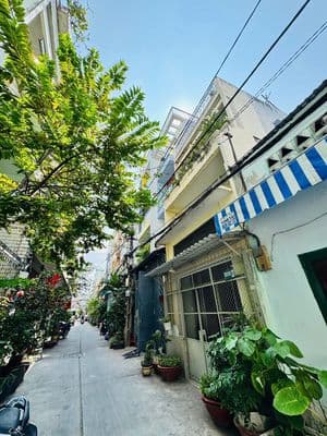 Hẽm 6m Xe hơi đường Bình Thới. Diện tích : 67m2. KC 4 Tầng