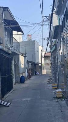 Nhà bán gấp đường nguỹen văn quá phường đông hưng thuận,quận 12