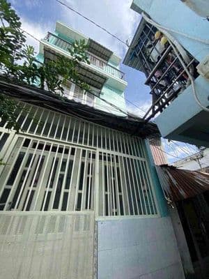 BÁN NHÀ SỔ RIÊNG 3 TẦNG - GẦN CHỢ BÙI VĂN BA - QUẬN 7