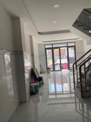 Bán nhà cách Công Viên 10 m, chợ 30m