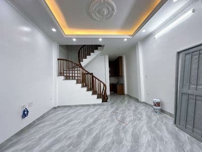 Nhà 5 tầng mới tinh trung tâm Hai Bà Trưng – Gần phố về ở ngay