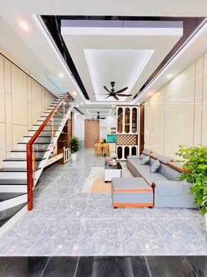 Nhà trệt lầu mới - đẹp gần chợ Tân Long trung tâm Dĩ An