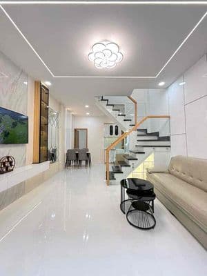 Nhà đẹp lung linh vào ở ngay GIÁP ĐẦM SEN Q11 trên 6 tỷ