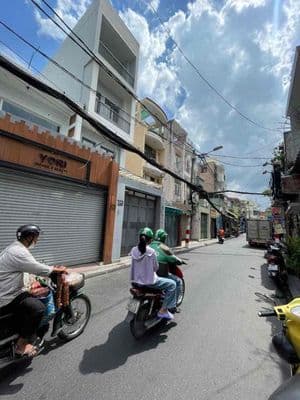 Cần bán NHANH nhà MT số 30 Nguyễn Đình Chính