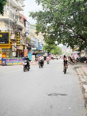 Bán đất tặng nhà mặt chợ Lãm Làng - kcn Quế Võ 1 Bắc Ninh