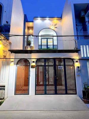 Nhà 1 trệt lầu gần bv nhi đồng