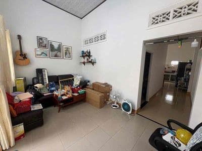 Nhà C4 có gác lửng hẻm xe hơi-bán gấp khách thiện chí giá nào cũng bán