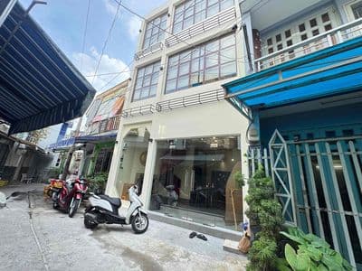 NHÀ 3 TẦNG FULL NỘI THẤT Ở NGAY ĐƯỜNG PHÚ THỌ HOÀ CHỈ 4.99TỶ