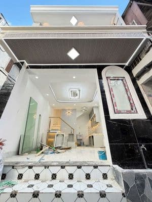 NHÀ ĐẸP 100% - 1 LẦU,, FULL NỘI THẤT - HẺM 4m
