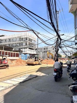 HƯỚNG ĐÔNG, 70M2, GẦN TRƯỜNG HỌC GIÁ CHỈ 3.65 TỶ LÊ ĐÌNH LÝ.