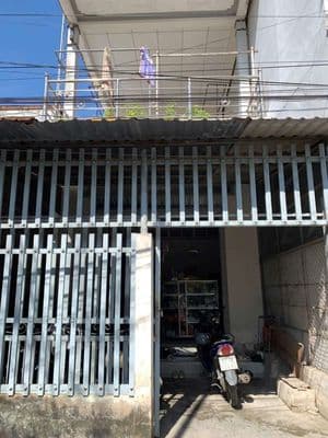 NHÀ TRUNG TÂM THỊ TRẤN CÁI BÈ