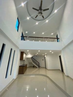 Căn 4 tầng Kính Coong 52m2 Ba Chữ, Vân Nội – Ô Tô đỗ – Tặng Nội Thất