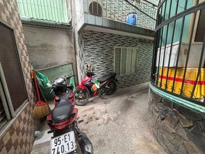nhà chinh chủ 3 ba tầng tdt 36m gần chơ bà chiểu