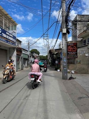 Chủ hạ giá bán gấp nhà 116m2 có nhà 3 lầu