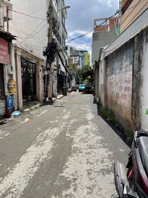 ngang khủng 5,8 DT 97m2. Đường nguyễn văn đậu ,BT