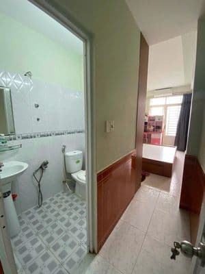 Nhà hơn 2 tỷ - 3 tầng - Dọn vào ở ngay - Thoại Ngọc hầu - Tân Phú