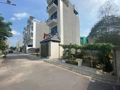 BÁN GẤP! Nhà 4 tầng 60m2 Đường 7M có vỉa hè, sát Phạm Văn Đồng