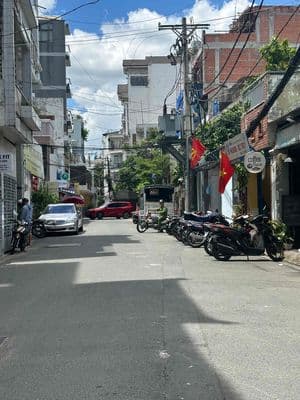 HẺM TRƯỚC SÂN 8M CHỉ 130TR /M SÁT HXTẢI GIAO PHAN ĐĂNG LƯU