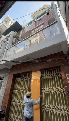 60,5M2 HẺM XE HƠI Q.10 - 4,2 x 15 - 4 Tầng - 8PN, HDT 400tr