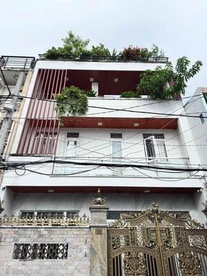 8x11 nhà đúc 3 tấm hẻm 413 Lê Văn Quới vào