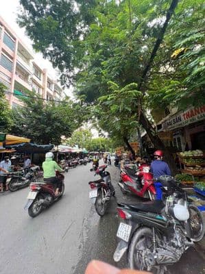 Bán gấp tầng trệt kD CC Tây Thạnh Dt 86m ( DTSD 110m), tầng trệt KD v
