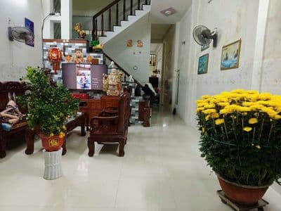 Nhà cần bán 81m2, 1 trệt, 1 lầu, 4PN, 2WC, dtsd 164,4m2
