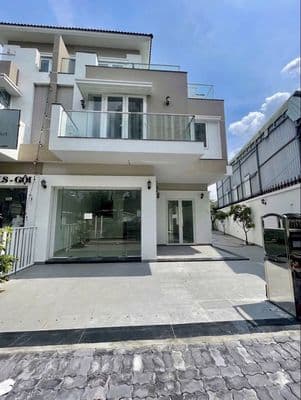 Cho thuê nhà mặt tiền đường liên phường – ngang 8.2m có sân rộng
