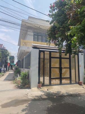 Chính chủ bán gấp nhà 2 mặt gần đường Đồng Khởi
