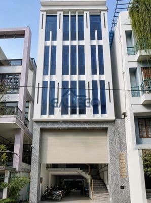 Cho thuê nhà khu vip phổ quang * 7.5x30m * hầm trệt 3 lầu st