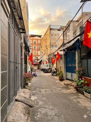 Tân Bình 85m2 chỉ 8.7 tỷ đúc 3 tầng ngay HXH Bành Văn Trân